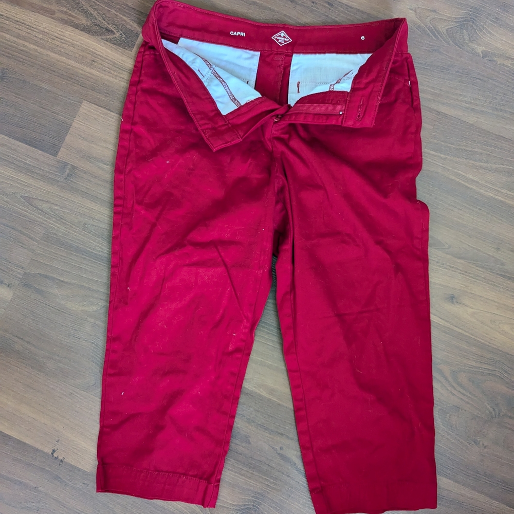 St. John's Bay Bold Red Capris
